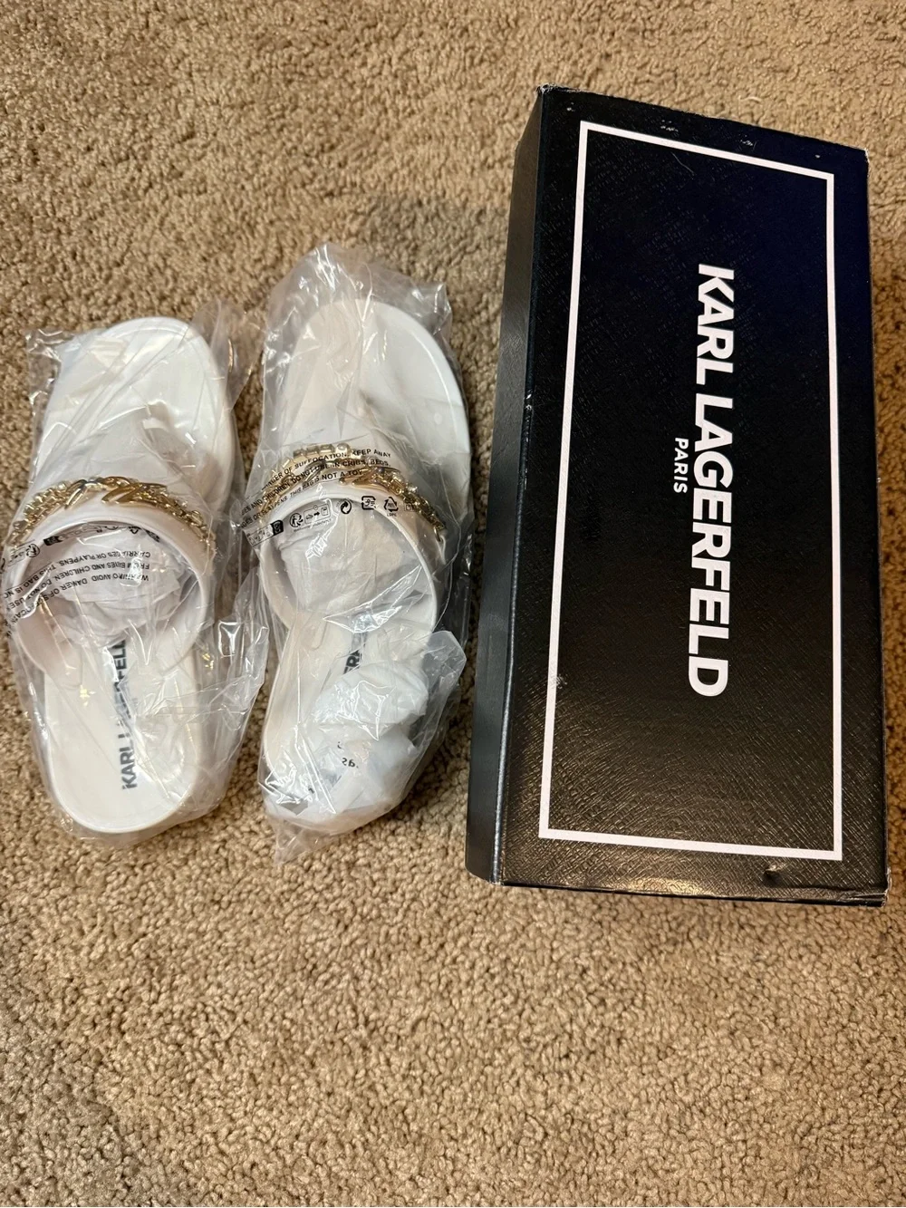 Karl Lagerfeld Paris Vesperina Embellished White Jelly Sandals Size 7 New